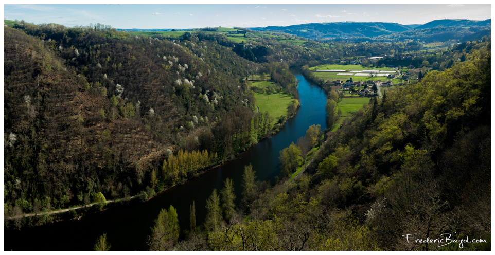 Vue du château de Gironde, Aveyron